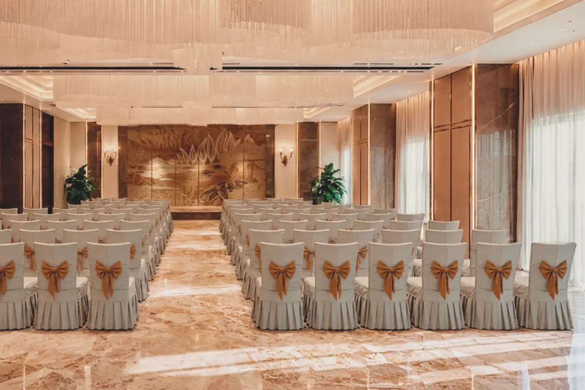 AR Homes Altura: Banquet hall