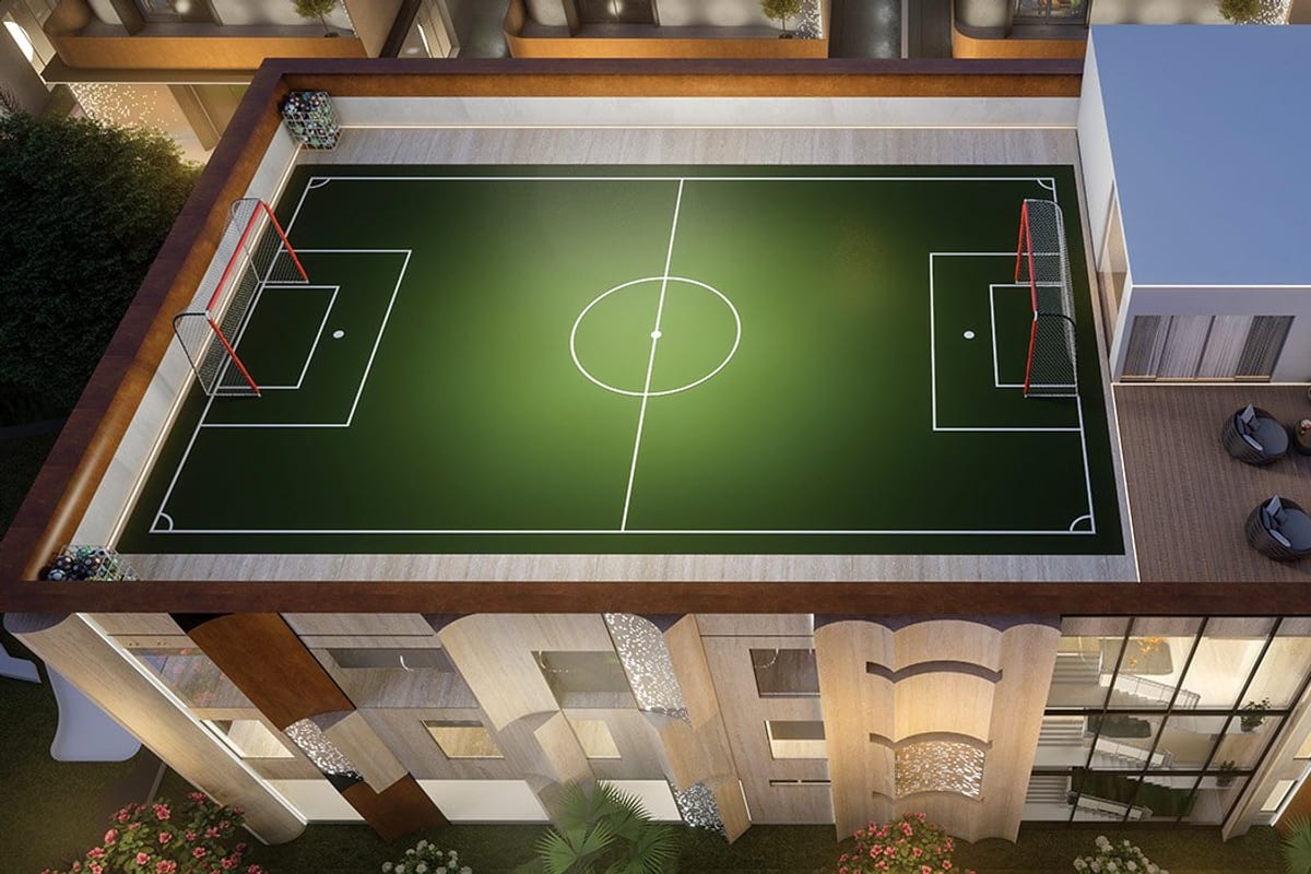 Bridge Epsilon: Rooftop football turf