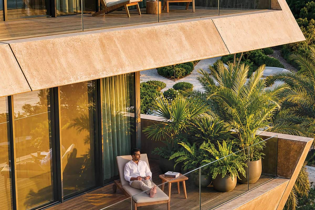Brigade Barcelona: Balcony deck