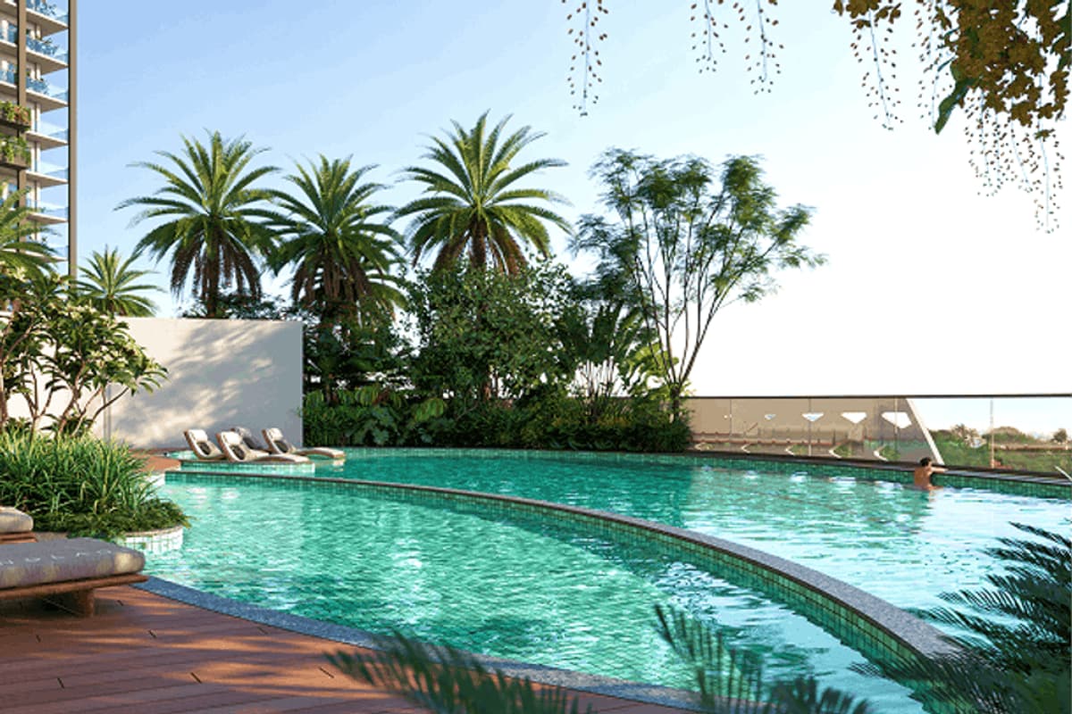 IRA Moon Glade: Swimming pool